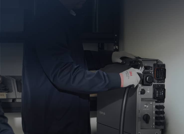 EcoFlow Ocean Solar battery overview showing integrated whole-home backup,battery safety,real savings,faster installer and 1+8+N Ecosystem