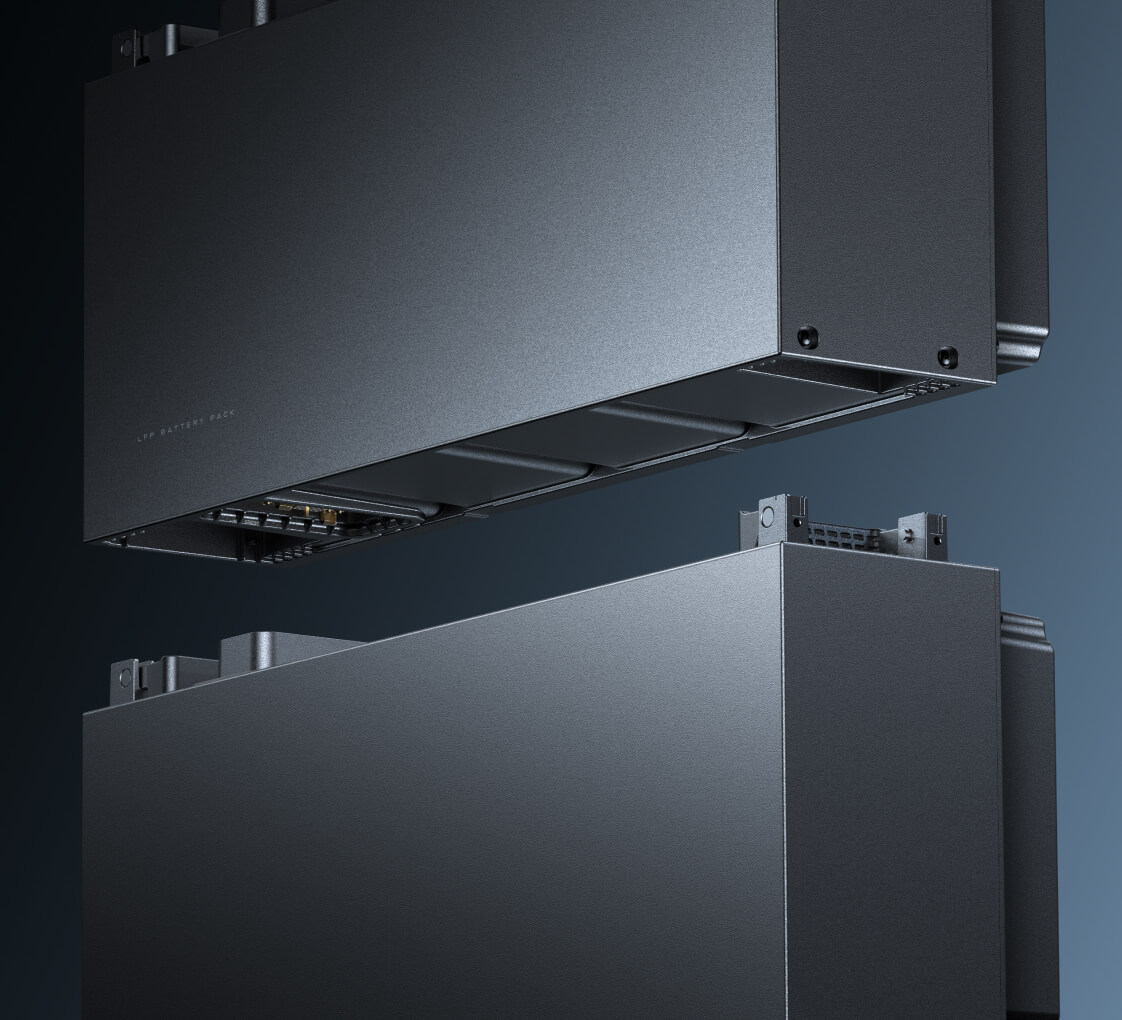EcoFlow OCEAN 2 battery module, highlighting lightweight design and easy installation